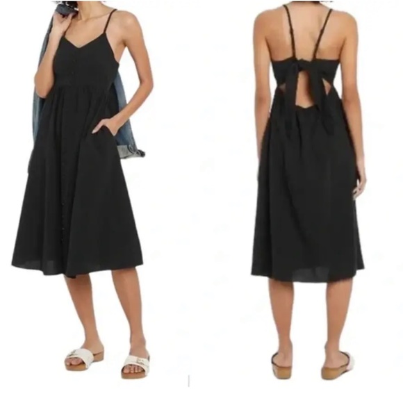 Universal Thread Dresses & Skirts - Universal thread Black casual sundress with cutout tie on back